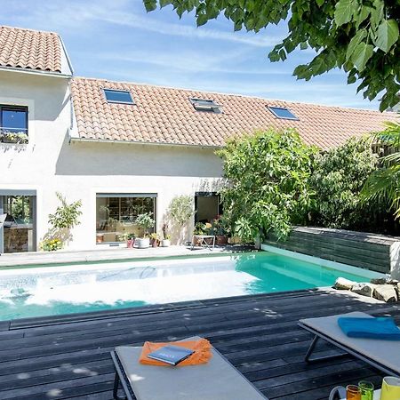 Une Odeur De Tilleul Montbrison Exterior foto