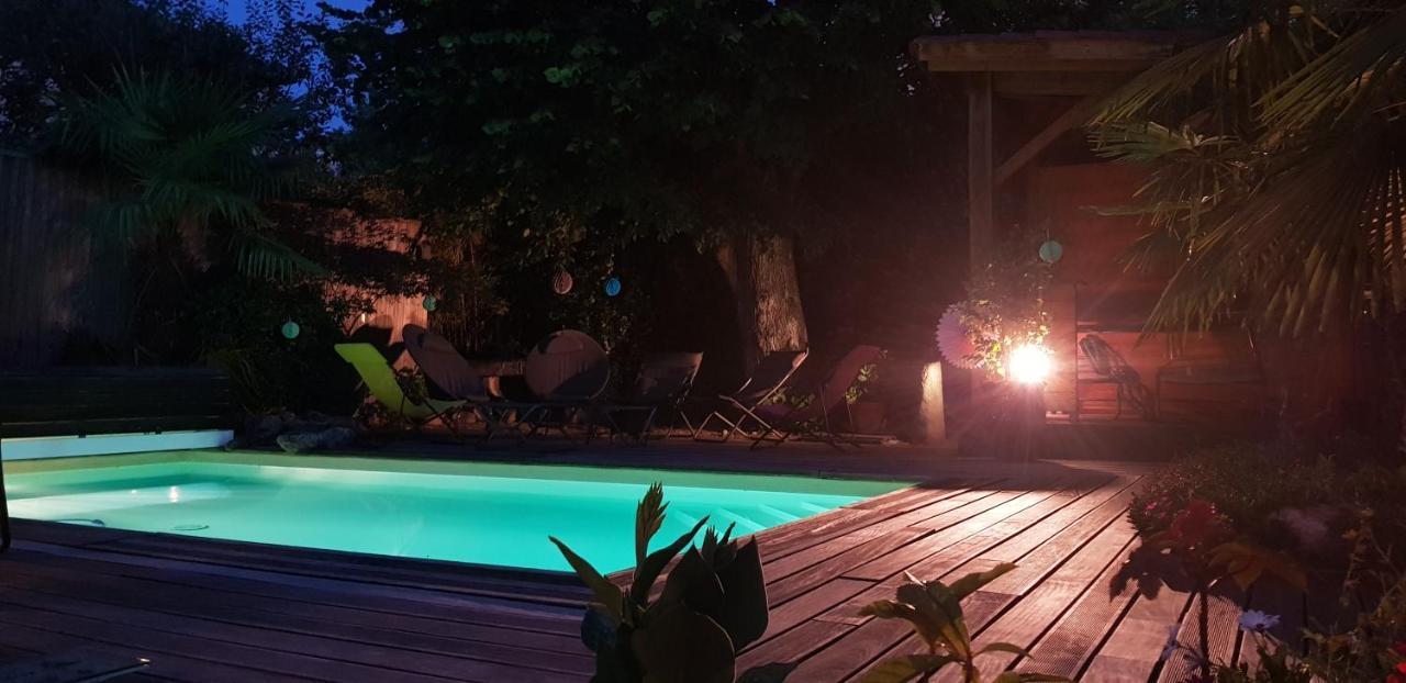 Une Odeur De Tilleul Montbrison Exterior foto